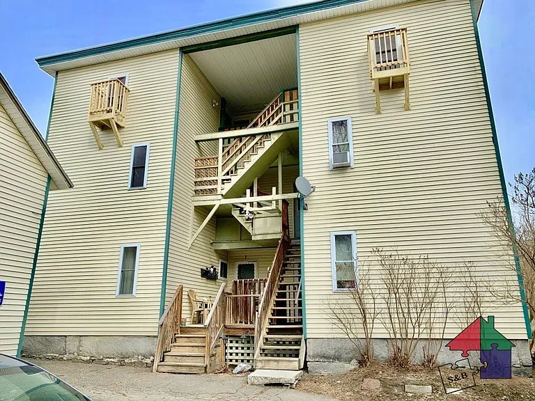 69 Perry St — Photo 1