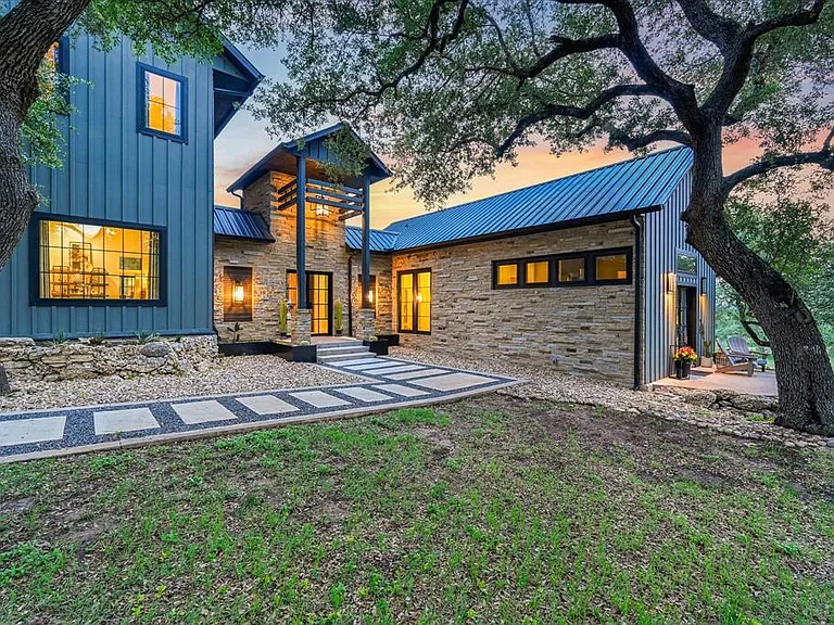 297 Blue Sky Ln — Photo 2
