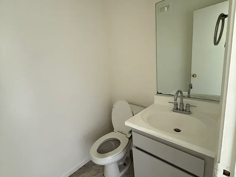 1st floor bathroom