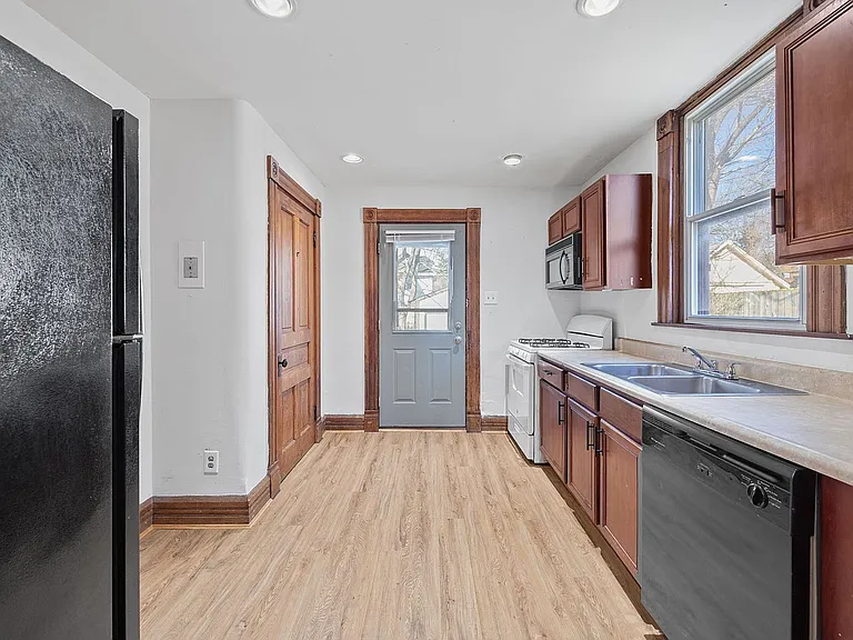 3713 Lovell Ave — Photo 13
