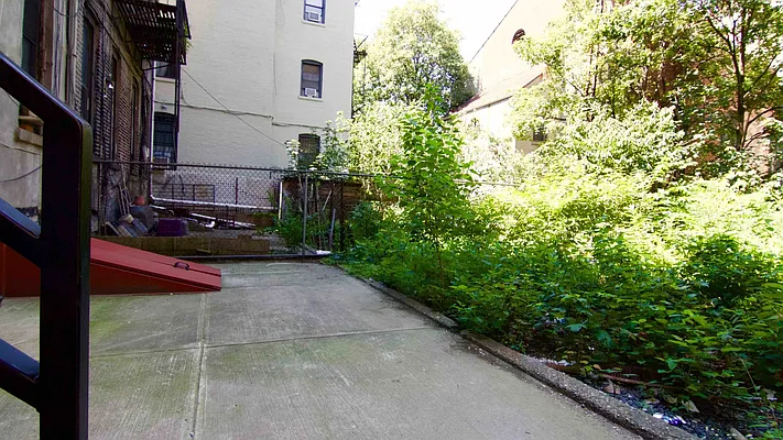 Rented by Nooklyn NYC LLC | media 24