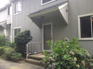 59 Stirrup Ln, Riverside, CT 06878