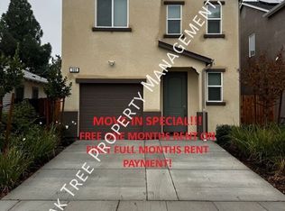 360 Oxford Ave #A, Clovis, CA 93612