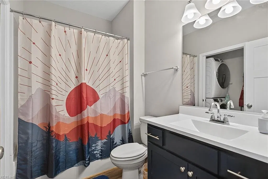 2 bed, 1359 sqft, $2,400 — Photo 4