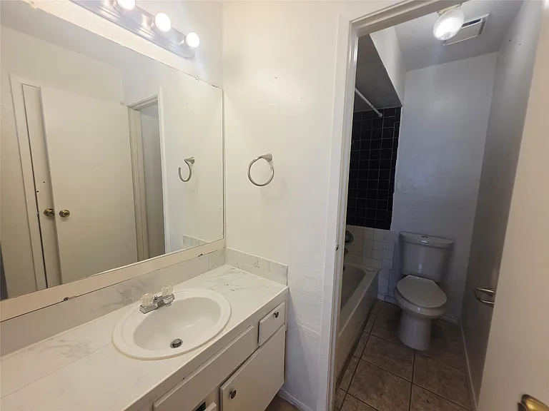 12511 Ashford Meadow Dr #C — Photo 14