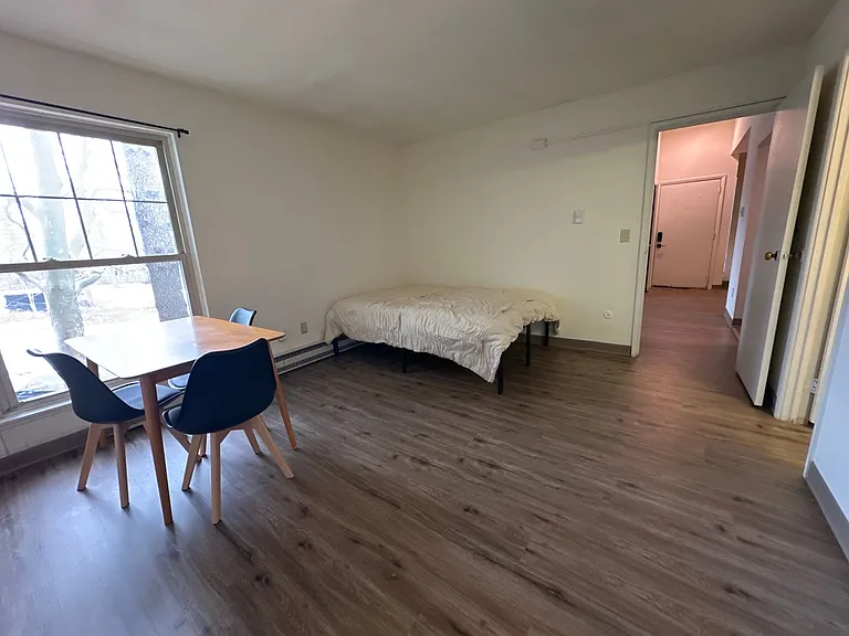 University Park Apartments near Cornell University — Photo 195