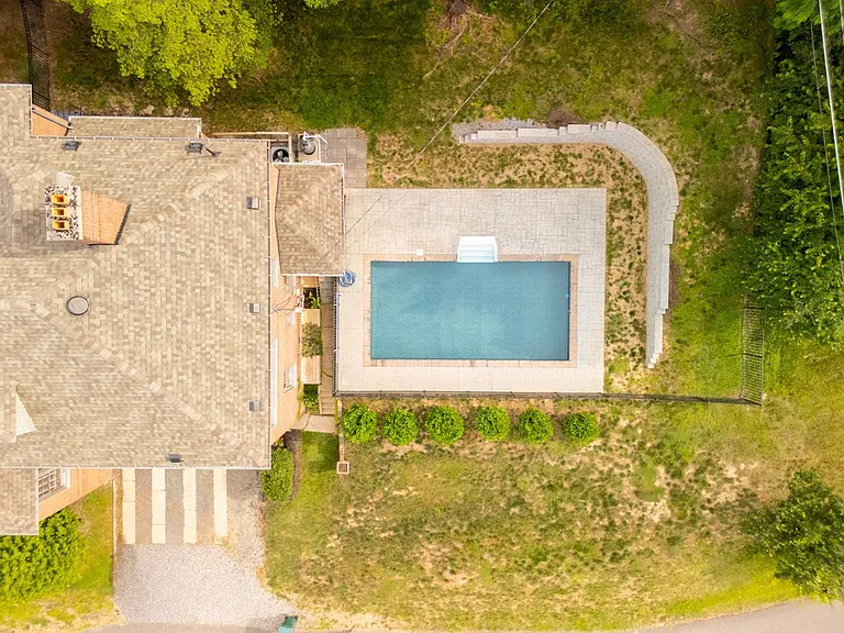 290 Long Crescent Dr — Photo 43