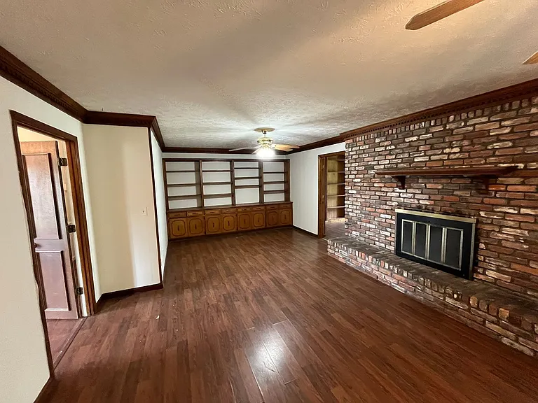 3911 Curry St — Photo 17