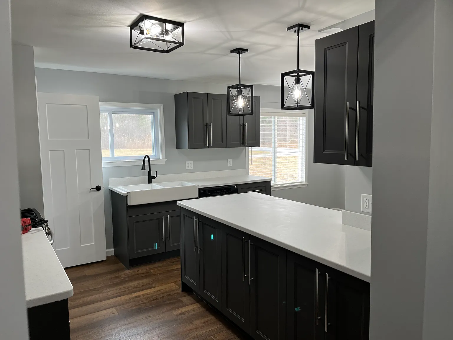 3 bed, 1180 sqft, $2,000 — Photo 3