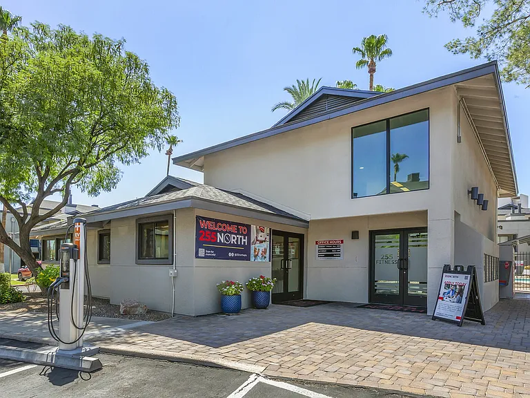 Leasing Center