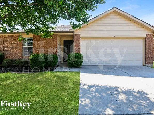 841 Santa Rosa Dr, Fort Worth, TX 76114