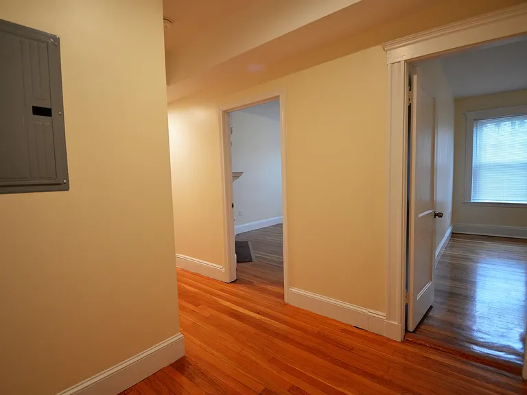 191 Winthrop Rd #5 — Photo 17