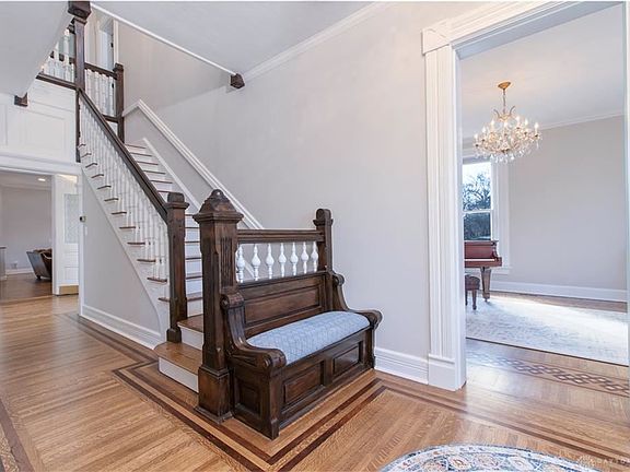 5th image of 430 E Schantz Ave