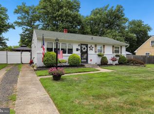 5 Devon Rd, Marlton, NJ 08053