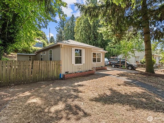 2nd image of 7033 S 126th Street