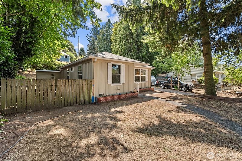 2nd image of 7033 S 126th Street