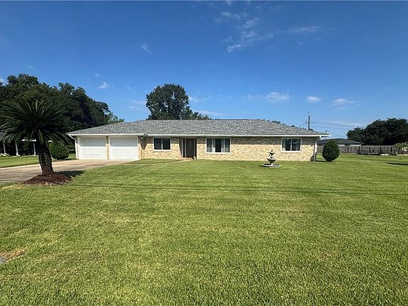 2nd image of 336 Plantation Rd