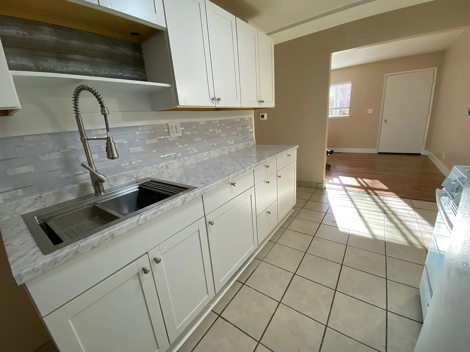 2 bed, 850 sqft, $1,500 — Photo 2