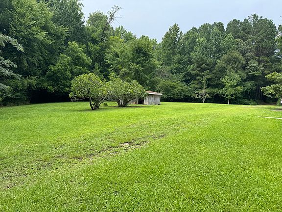 3rd image of 748 Alligator Creek Rd