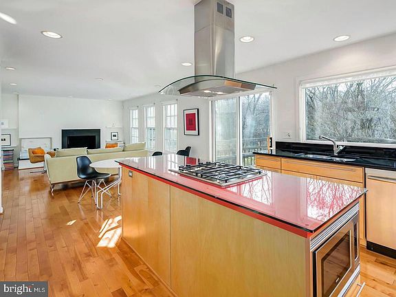 4th image of 800 Follin Farm Ln