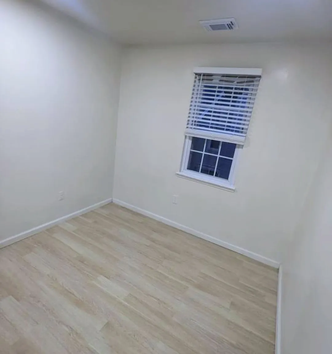 3 bed, 1850 sqft, $3,100 — Photo 3