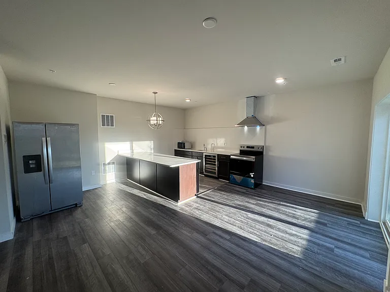6922 Fountain Park Dr — Photo 4