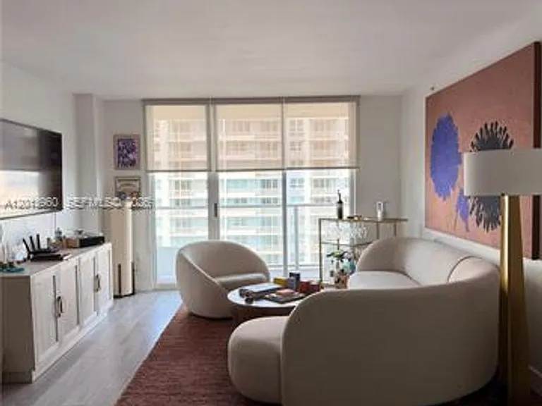 1155 Brickell Bay Dr #2904 — Photo 2