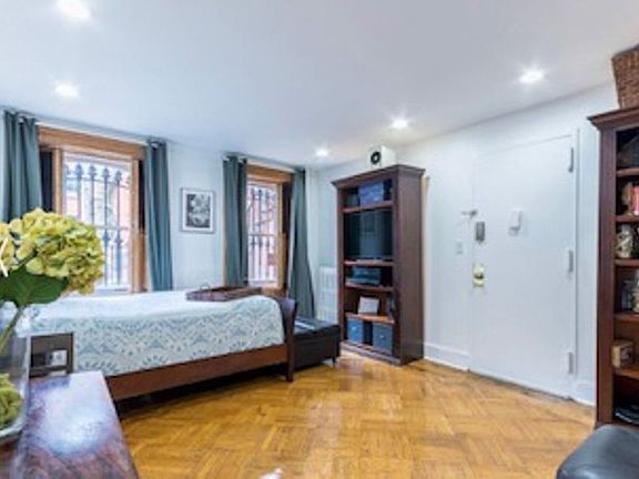 2nd image of 397 Clermont Ave #1K