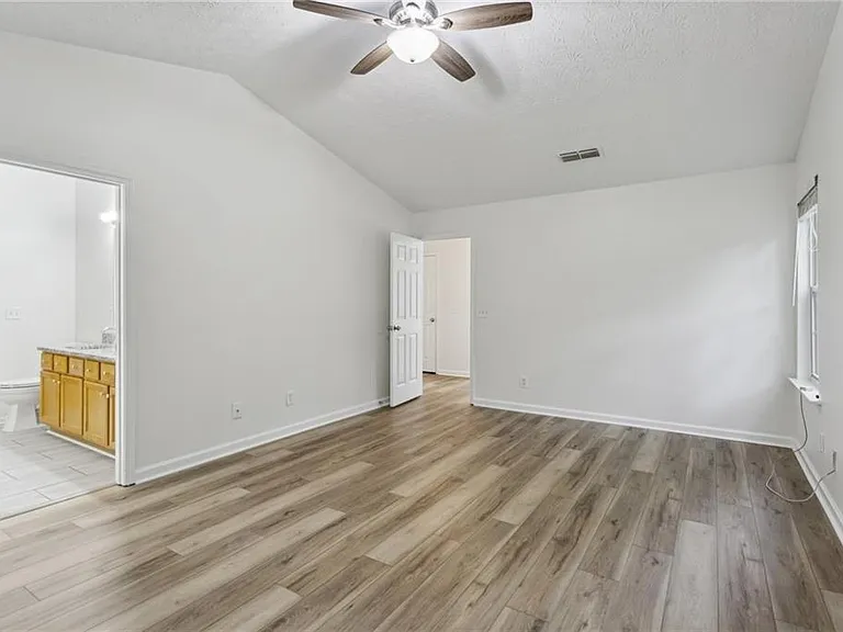 208 Carrington Way — Photo 17
