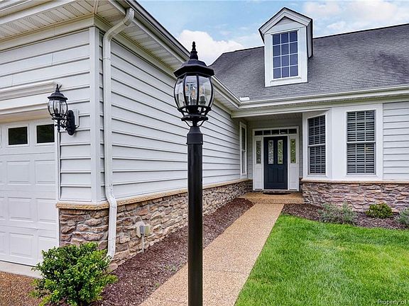 2nd image of 4727 Westhampton