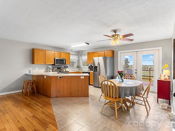 3rd image of 3955 Northernmistic Dr