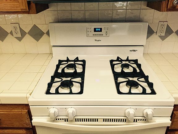 Gas stove