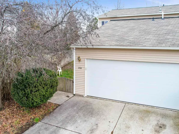 206 NW Clay Ct, Pullman, WA 99163