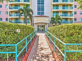 201 Golden Isles Dr APT 401, Hallandale Beach, FL 33009