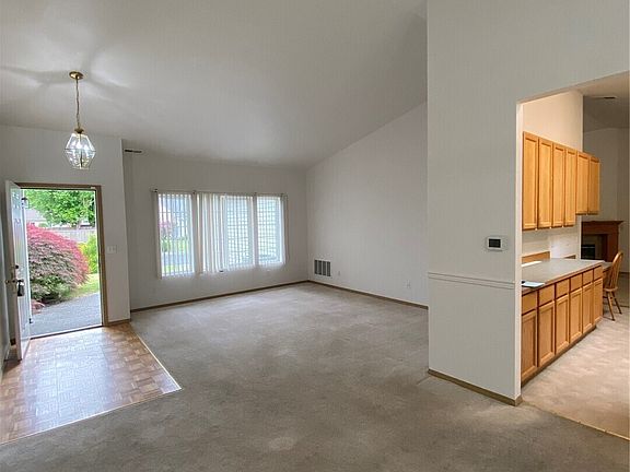 4th image of 14703 151st Avenue E