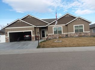 3720 S Edgeview Dr, Nampa, ID 83686