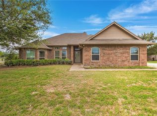 615 Sandstone Ln, Granbury, TX 76048