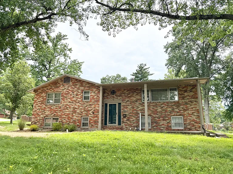 2800 Summit Rd — Photo 1