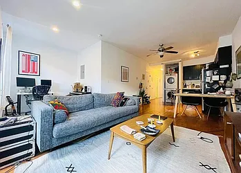 Rented by Aracely Cometti Fan