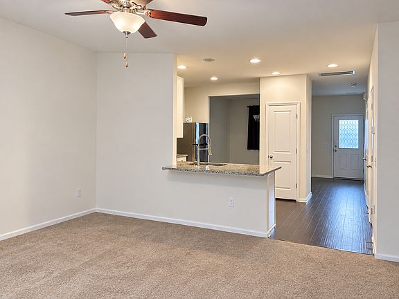 5th image of 391 Flyway Rd #1