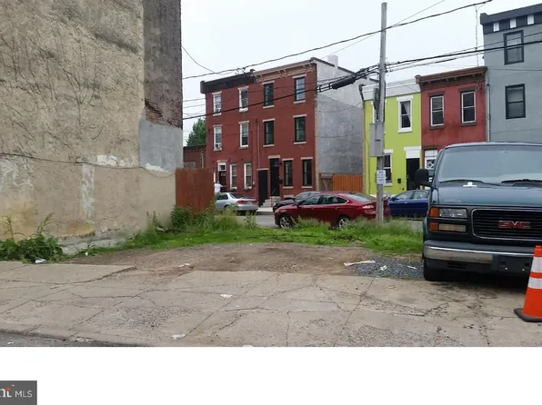 1648 N Cadwallader St, Philadelphia, PA 19122