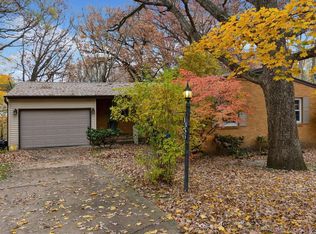1356 Norwood Dr SE, Cedar Rapids, IA 52403