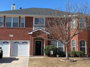 7108 Frost Ln, Denton, TX 76210
