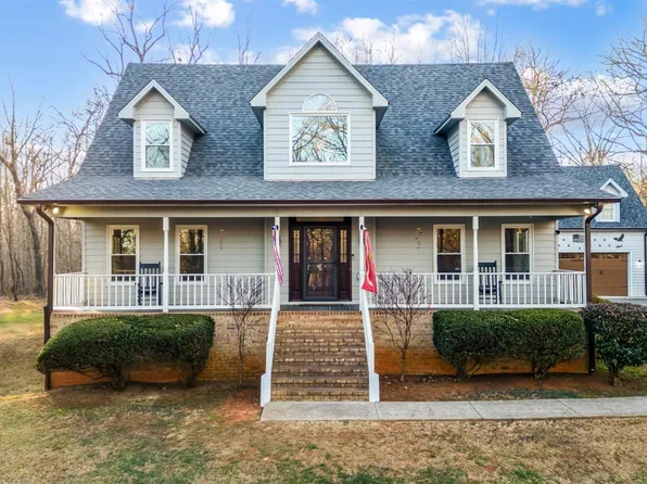 109 Hickory Winds Ct, Forest, VA 24551