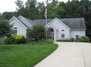 6658 Fencerow Ct SE, Caledonia, MI 49316