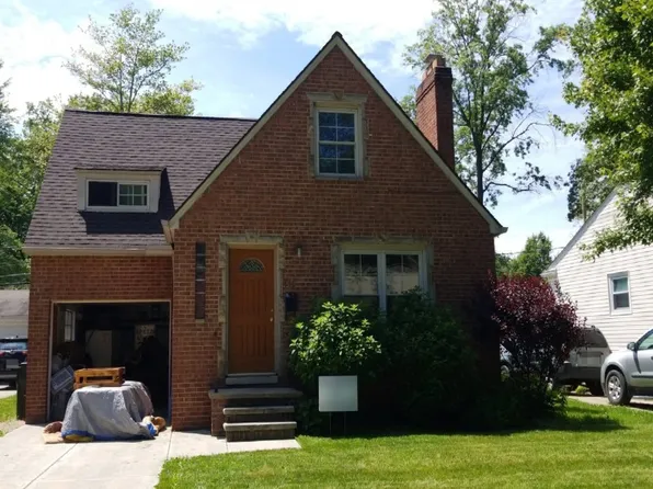 590 Parkside Dr, Bay Village, OH 44140