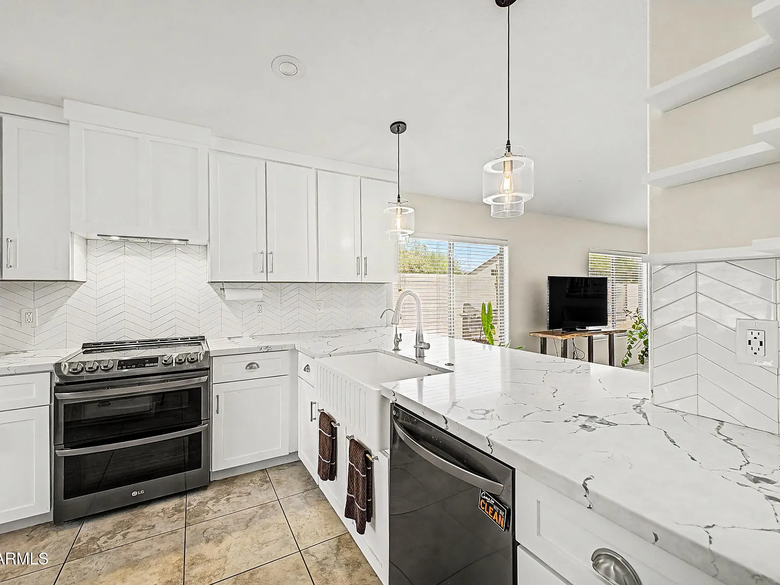 3 bed, 2.0 bath, 1553 sqft, $2,695 — Photo 1