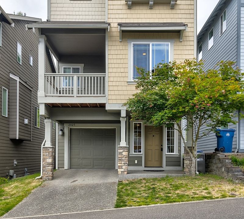 1st image of 2025 171st Street SW