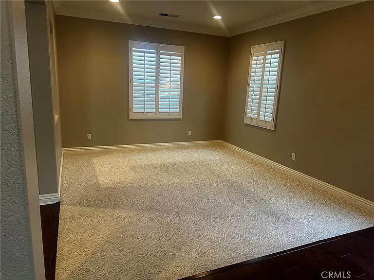 5762 Newcomb Ct — Photo 7