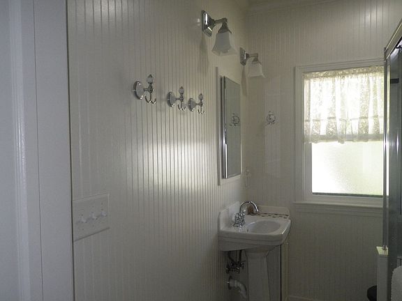 Bathroom 5 x 8